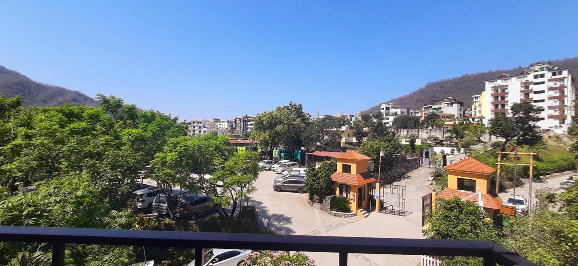 Aloha Serenity Apartments リシケーシュ エクステリア 写真